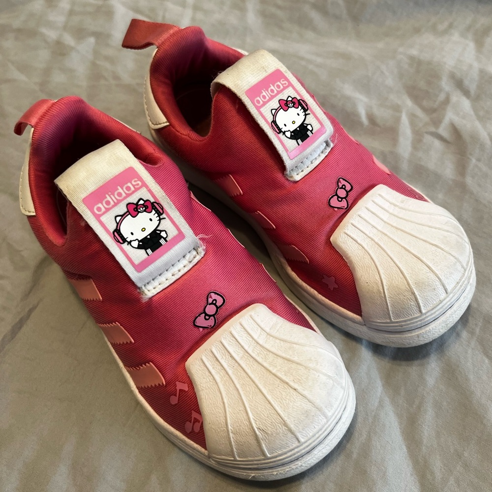 Girls Hello kitty adidas shoes